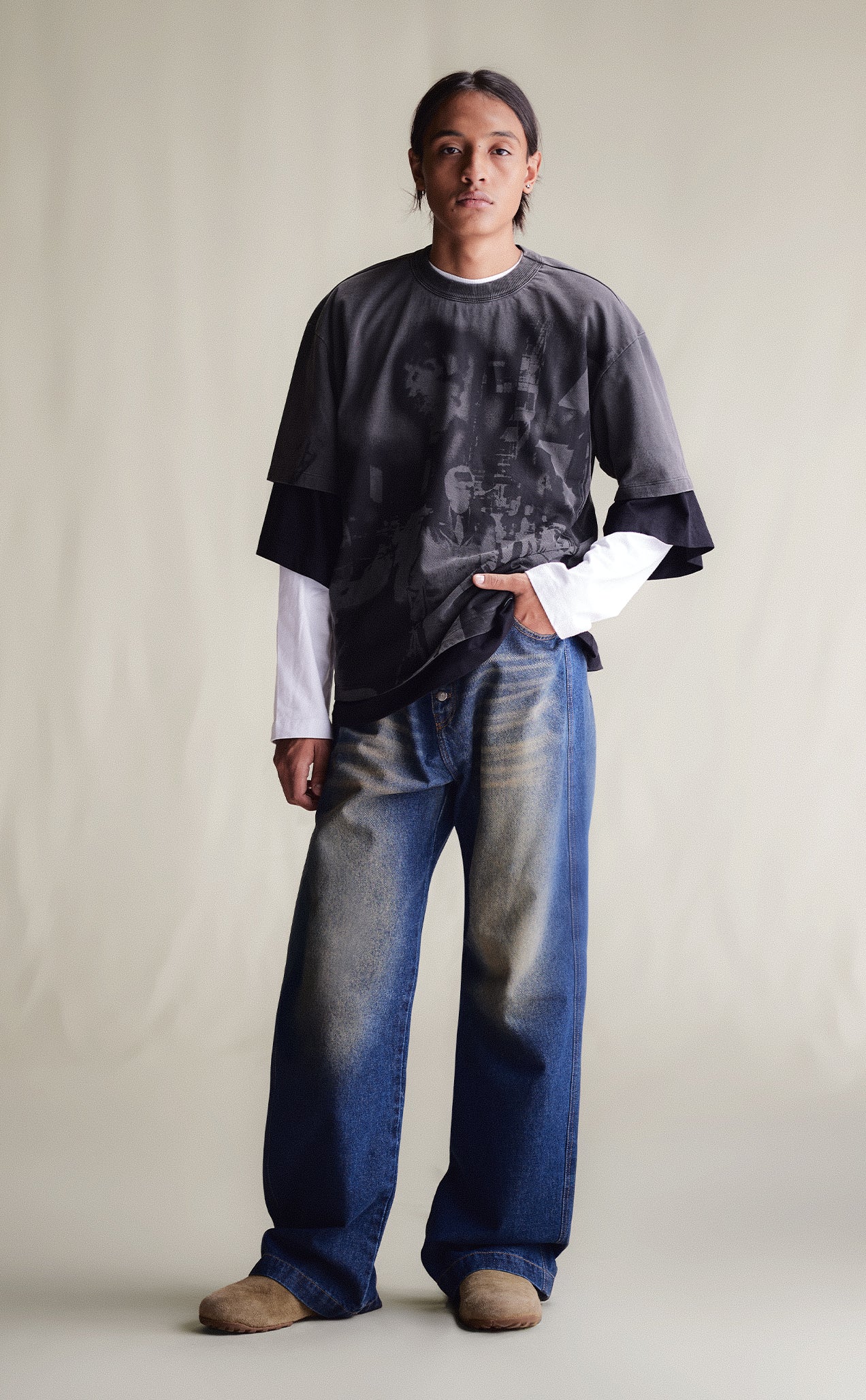CAMISETA QC BOMBA CIDADE BOXY STONED PRETO