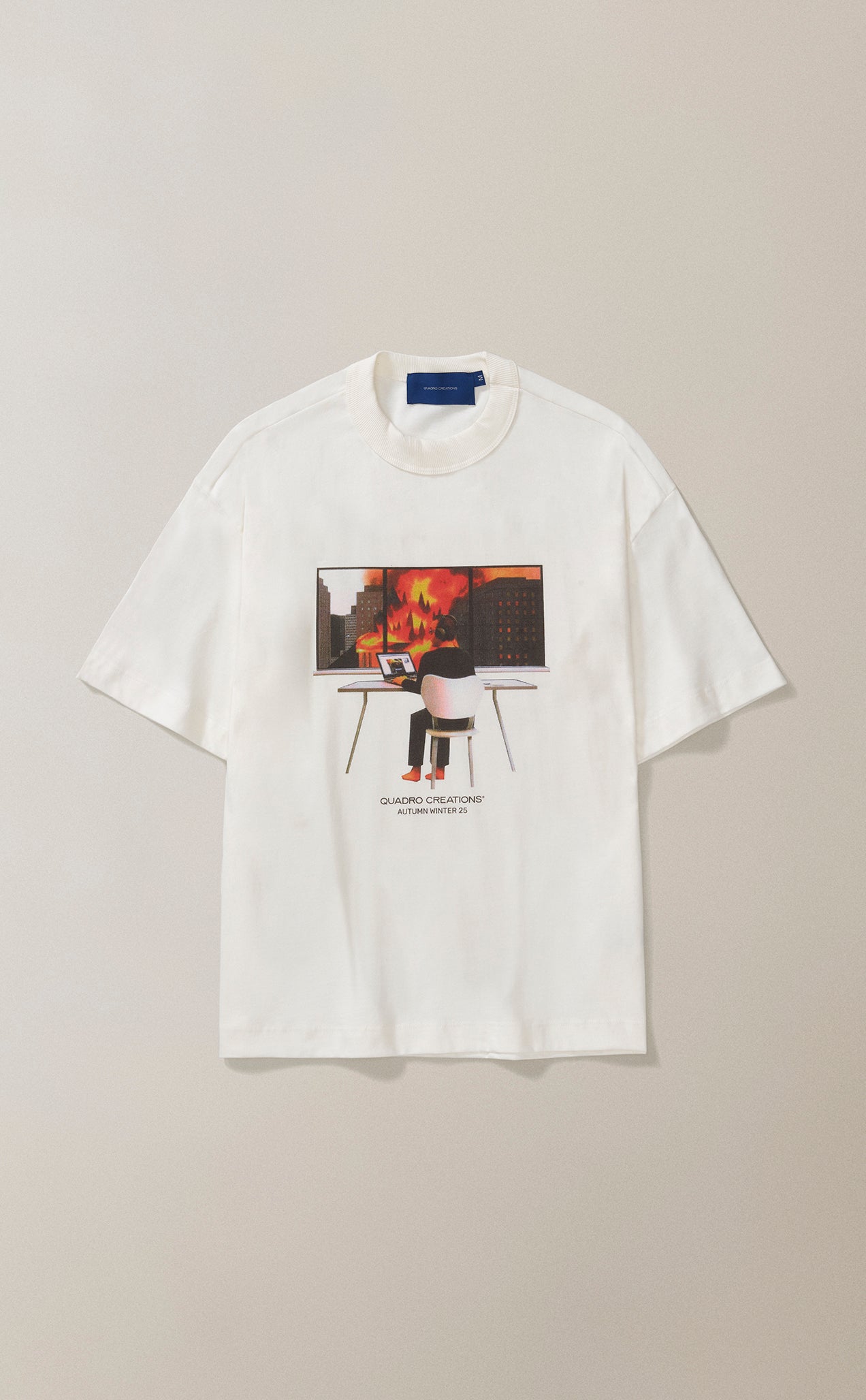 CAMISETA QC JANELA BOXY OFF WHITE