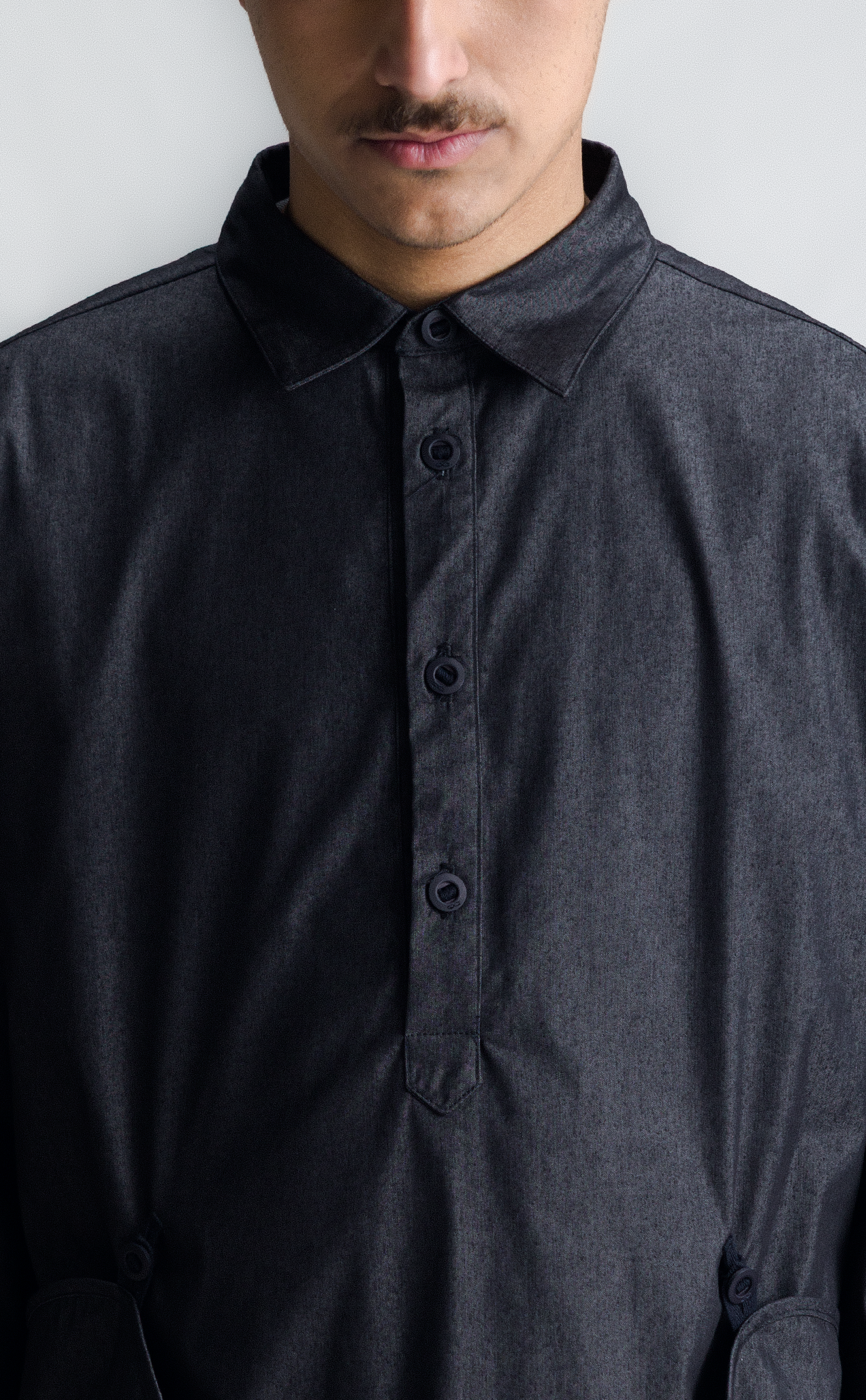 MOTIF SHORTSLEEVE SHIRT PRETO