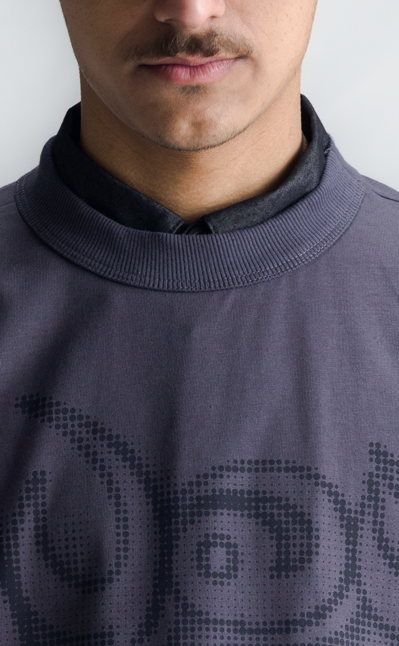 T-SHIRT QUADRO TRIBE BOXY DARK GREY