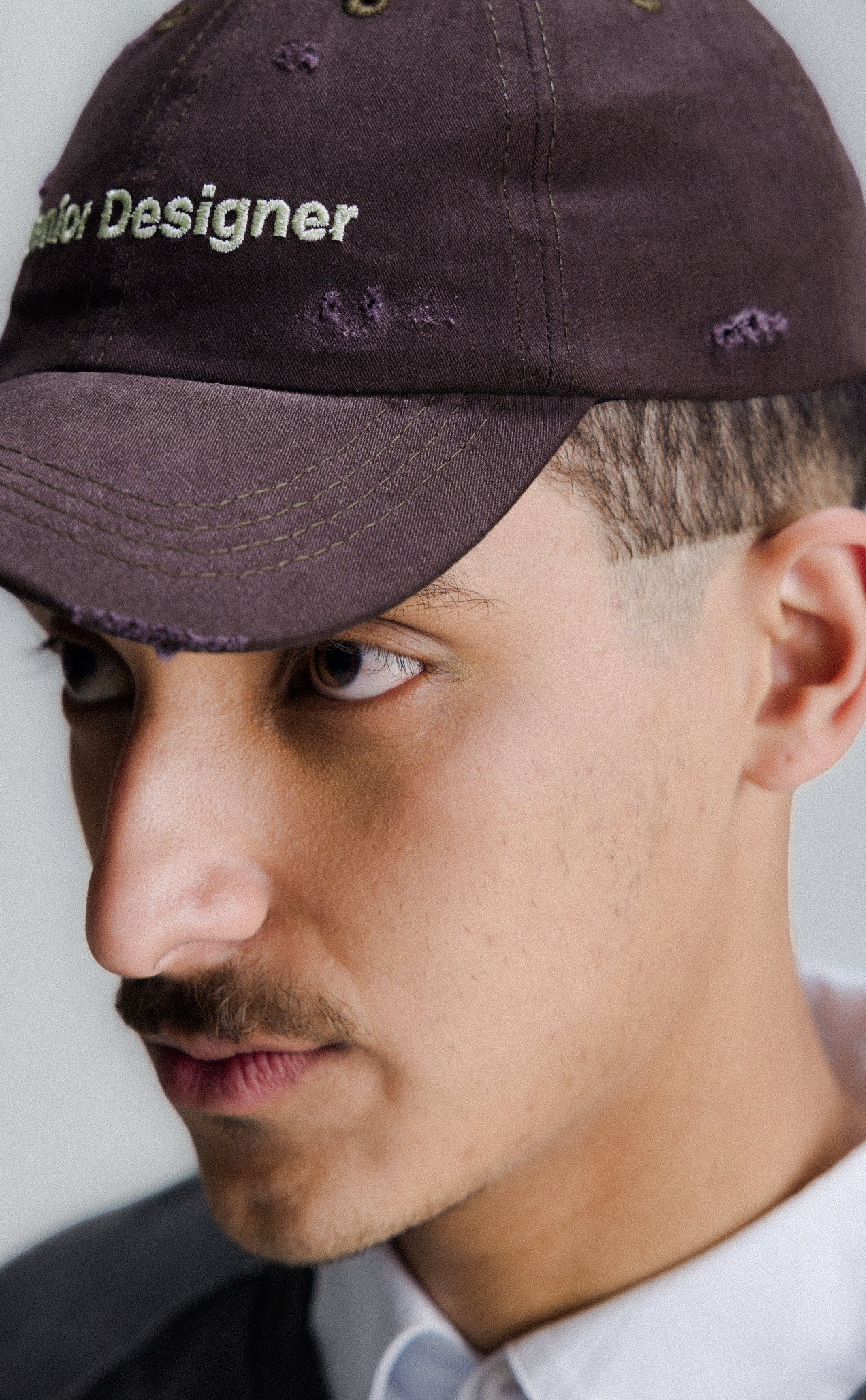 SENIOR DESIGNER DAD HAT CAFÉ