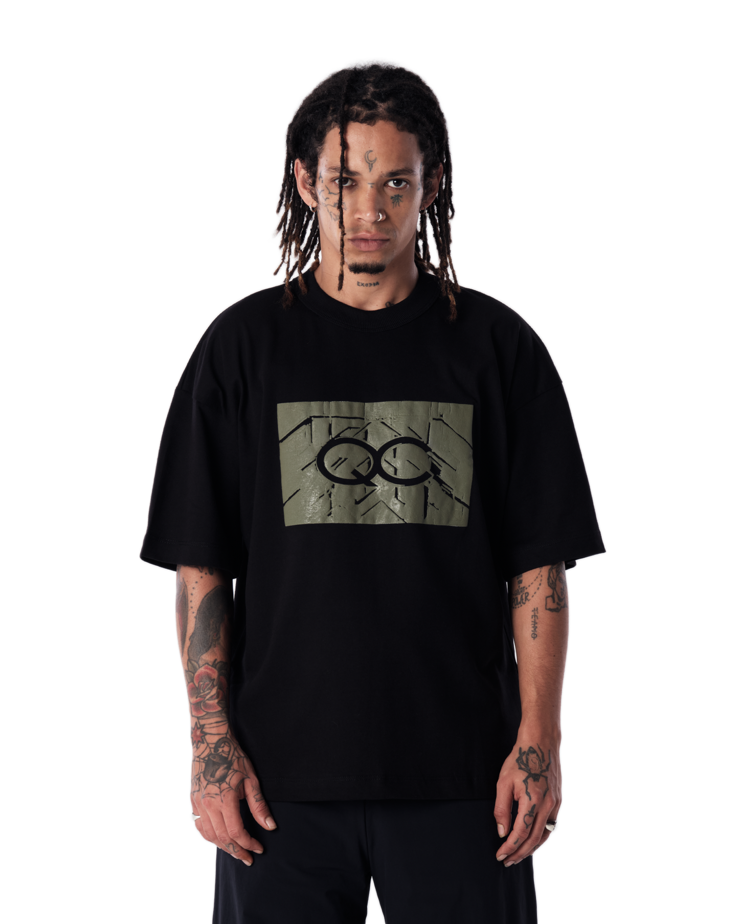 CAMISETA QC BOX BOXY PRETO
