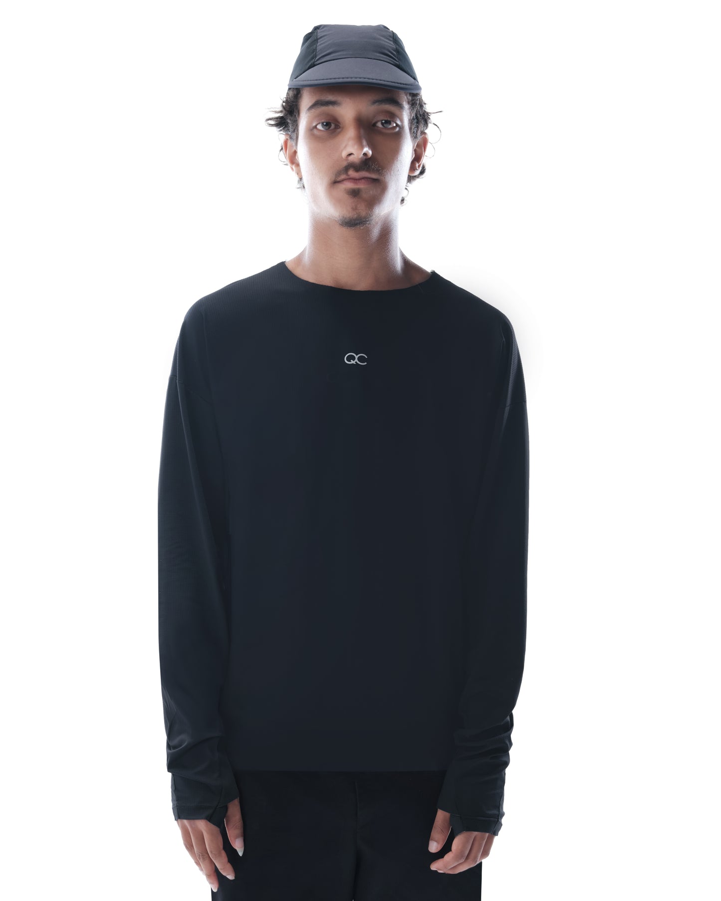 VAUGHAN TECH BLACK LONGSLEEVE