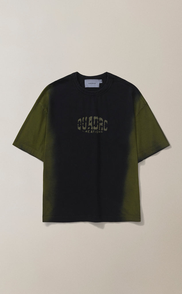 CAMISETA QC ARCO BOXY TIEDYE VERDE [PRÉ-VENDA]