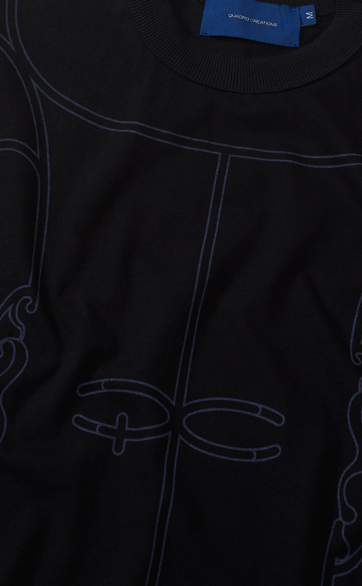 CAMISETA QC LINHAS BOXY PRETO