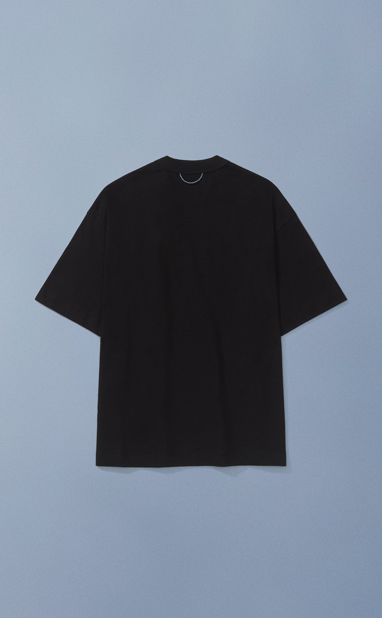 CAMISETA QC SPIKES BOXY PRETO