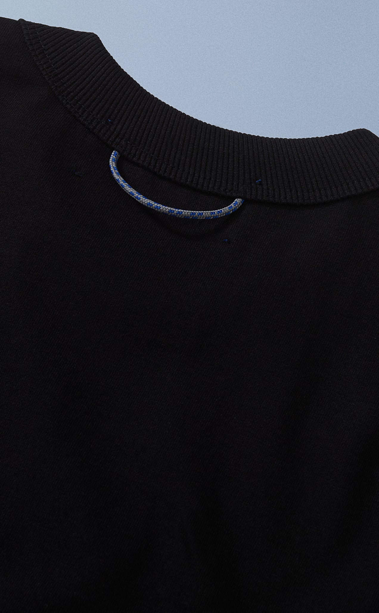CAMISETA QC SPIKES BOXY PRETO