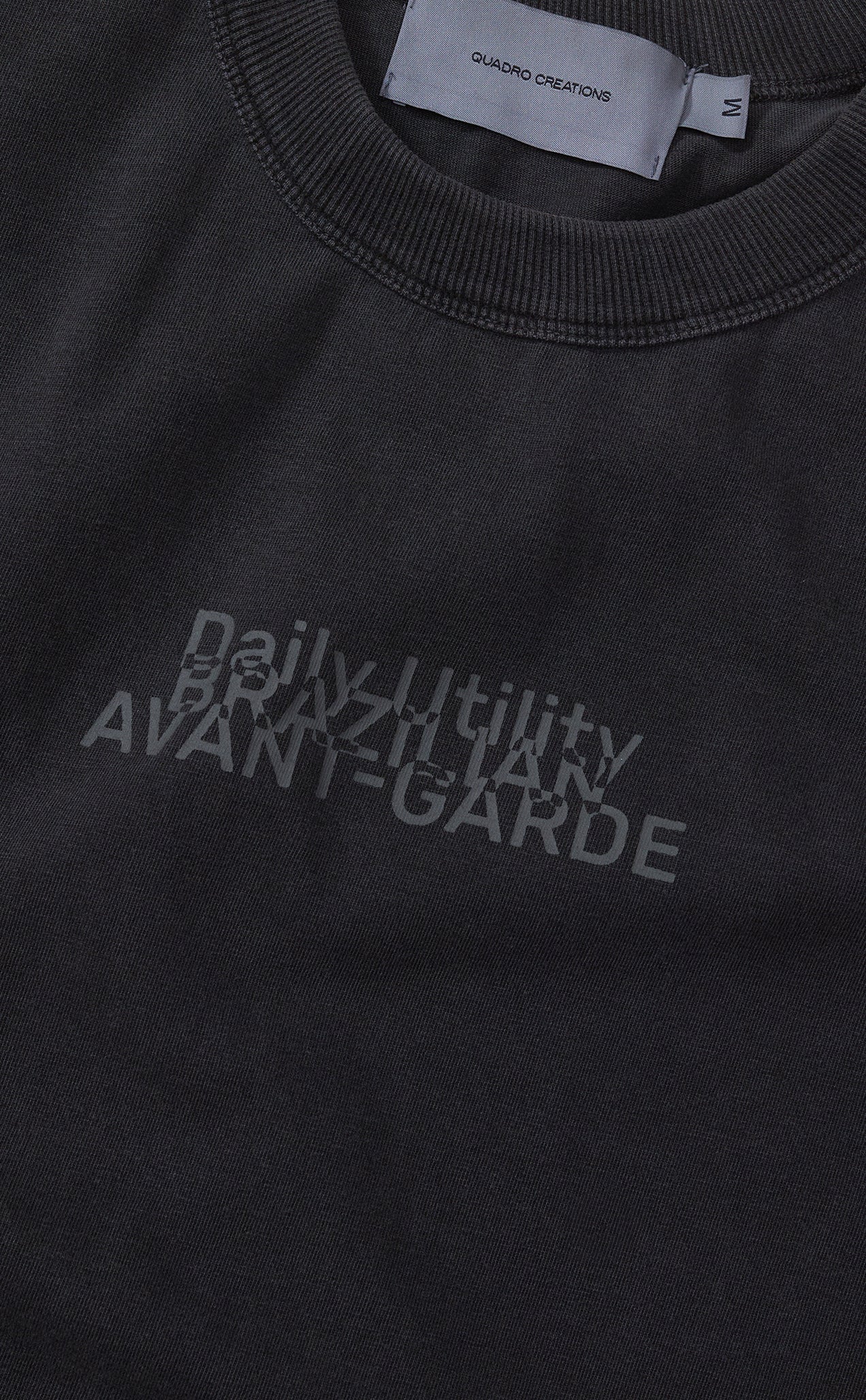 CAMISETA  AVANT-GARDE STONED PRETO