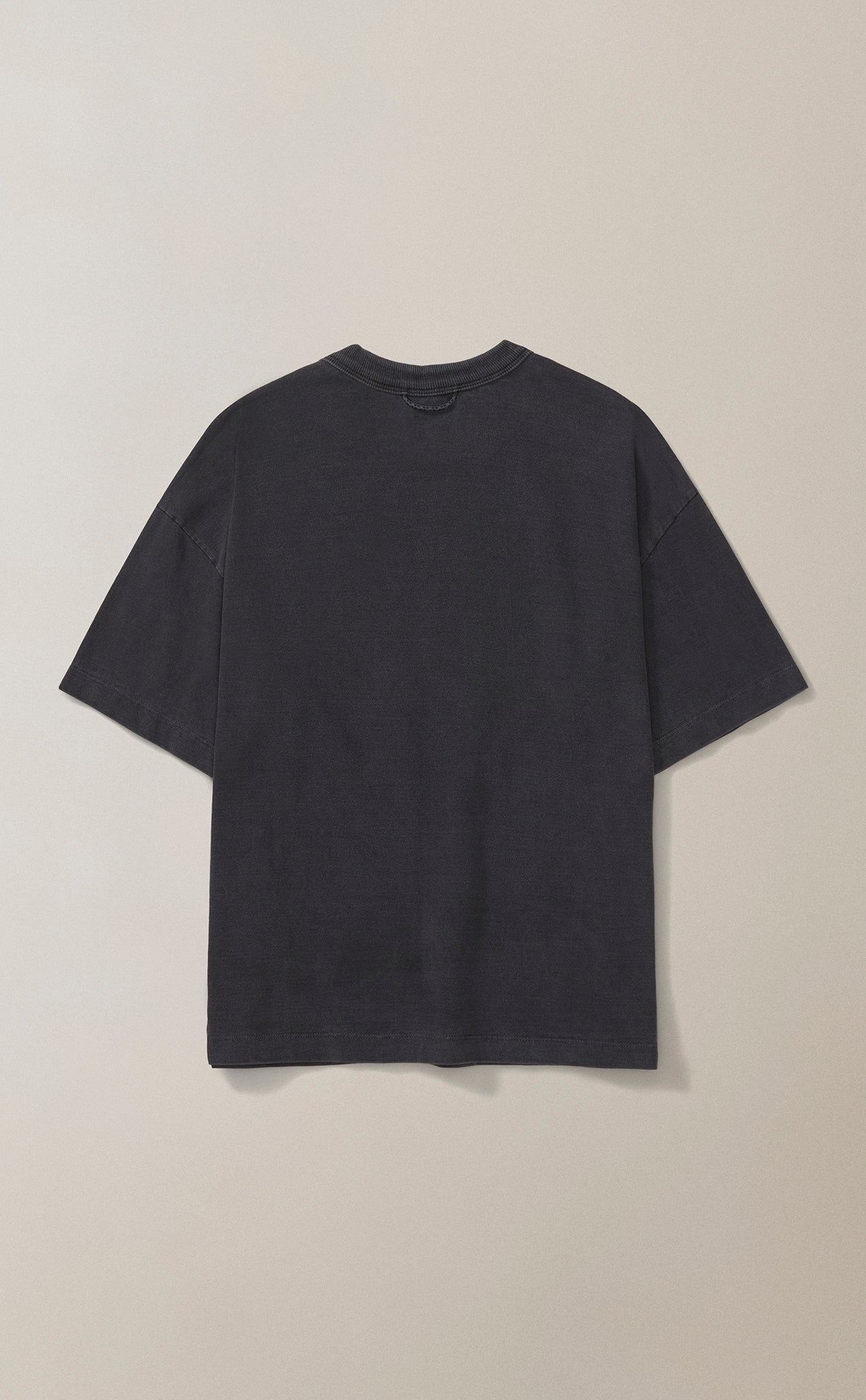 CAMISETA QC PRISMA BOXY STONED PRETO