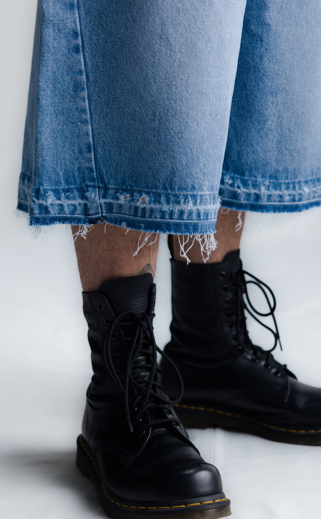 [PRÉ-VENDA] SIDE DART DENIM SUPER BAGGY SHORTS BABY BLUE