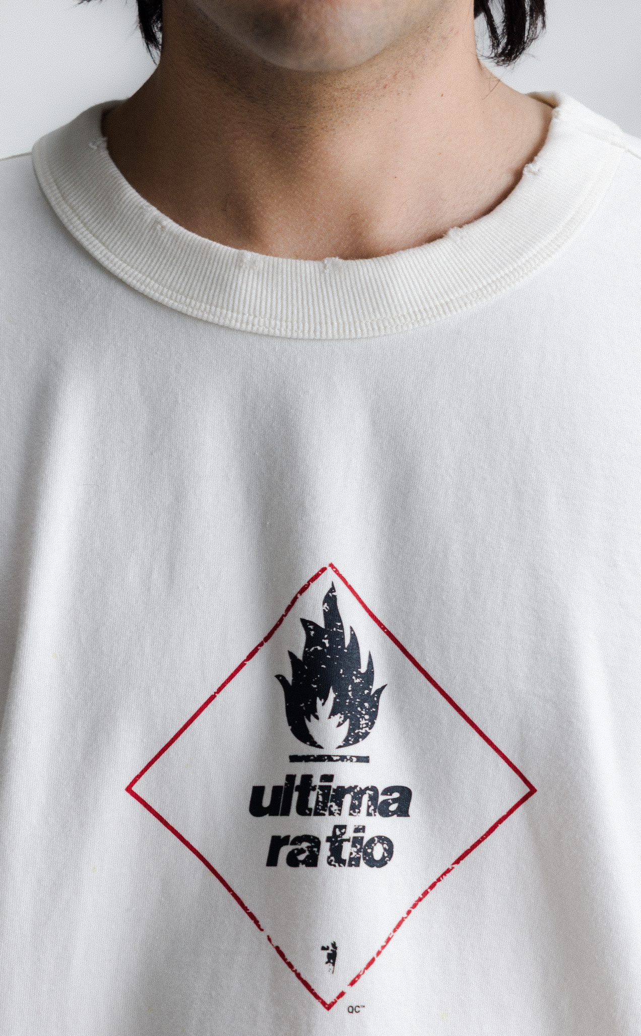 T-SHIRT ULTIMA RATIO BOXY TEARED OFF WHITE