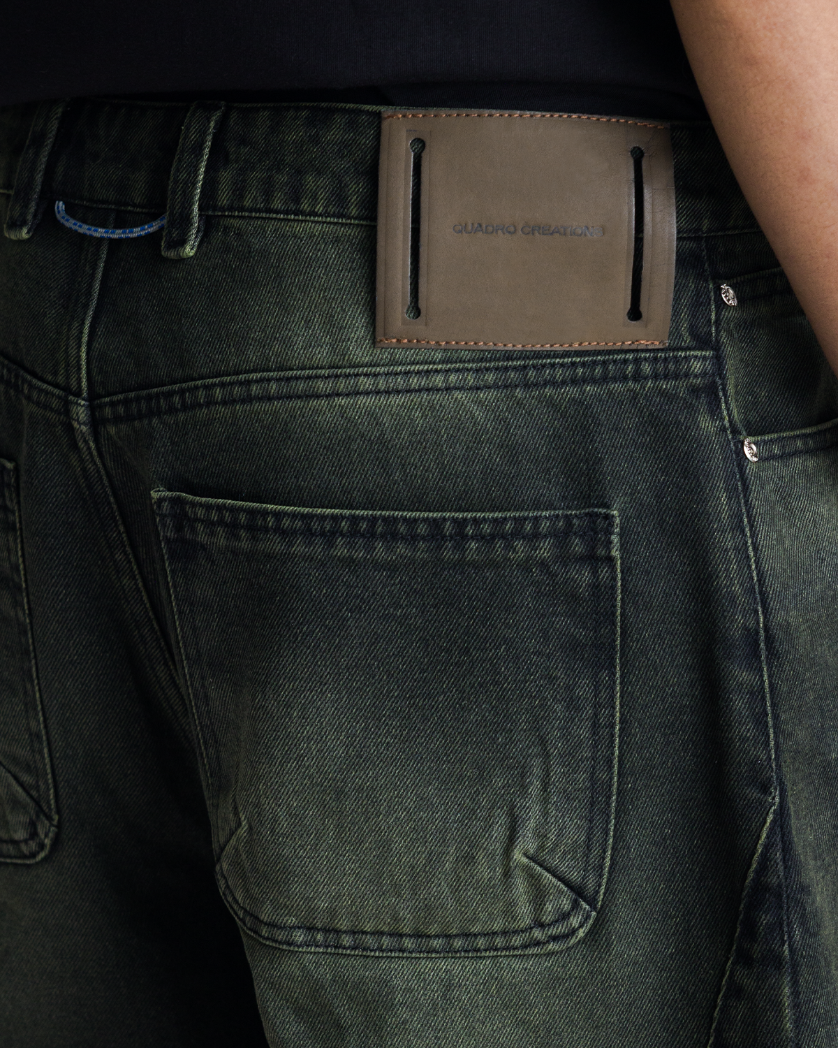 [PRÉ-VENDA] SIDE DART DENIM BAGGY PANTS ACID BLACK