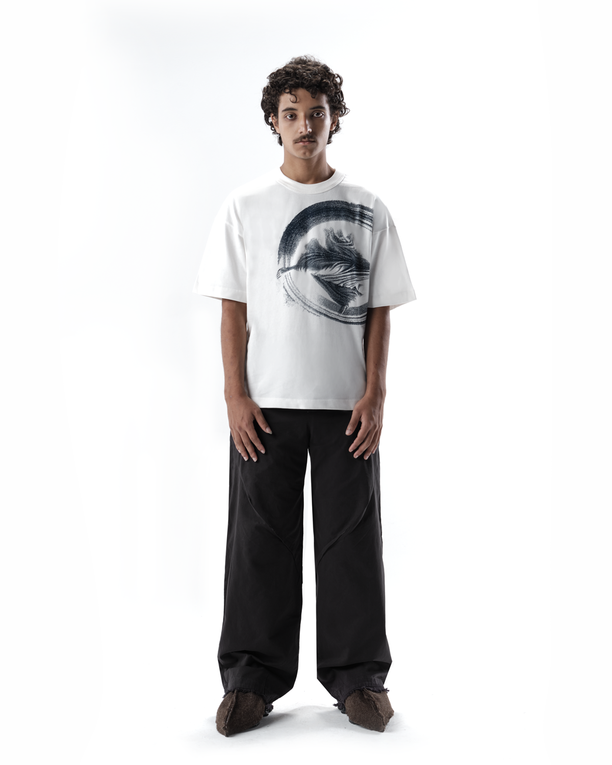 ENTRANCE BOXY OFF-WHITE T-SHIRT