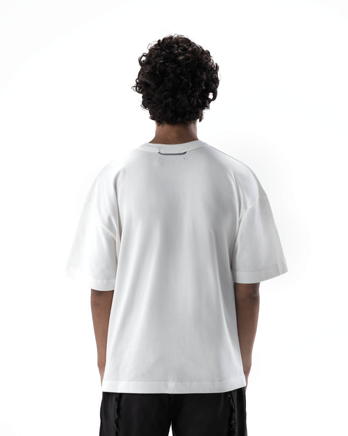 ENTRANCE BOXY OFF-WHITE T-SHIRT