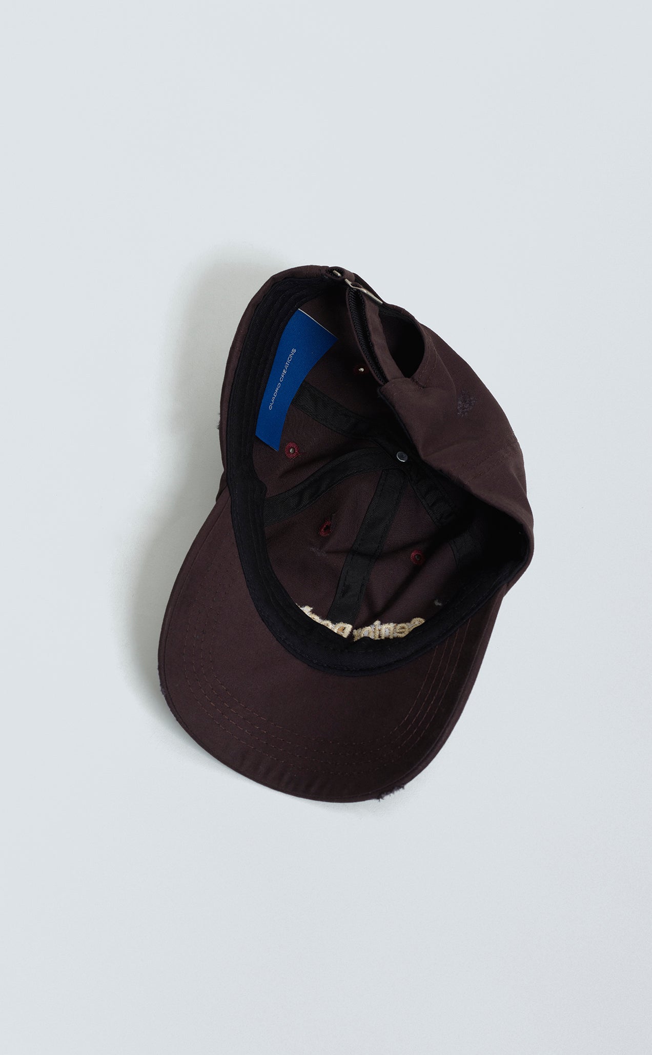 SENIOR DESIGNER DAD HAT CAFÉ