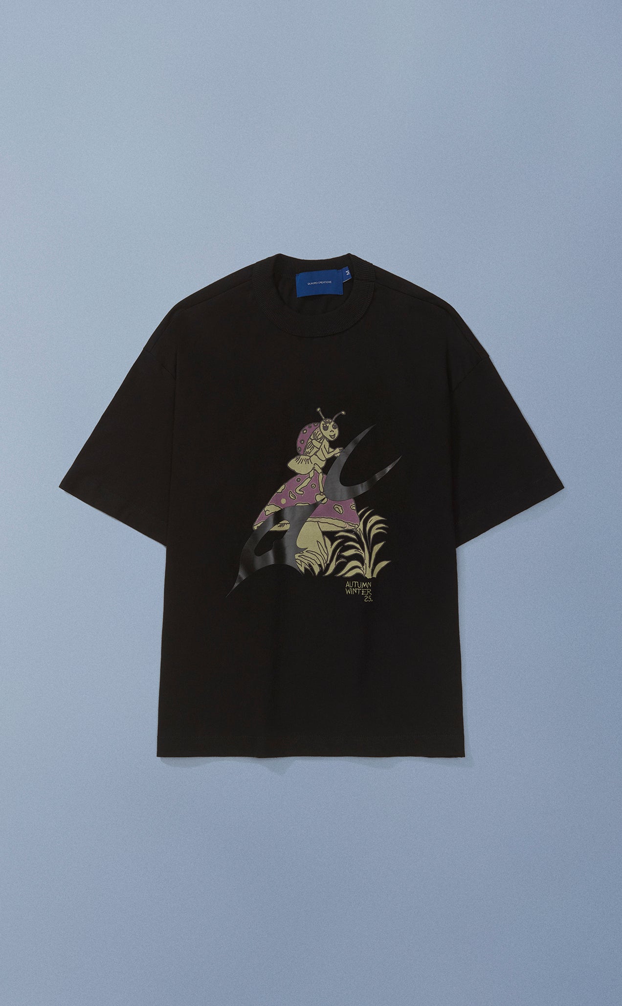 CAMISETA QC JOANINHA BOXY PRETO