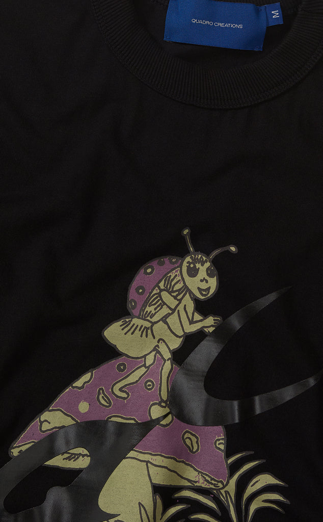 CAMISETA QC JOANINHA BOXY PRETO