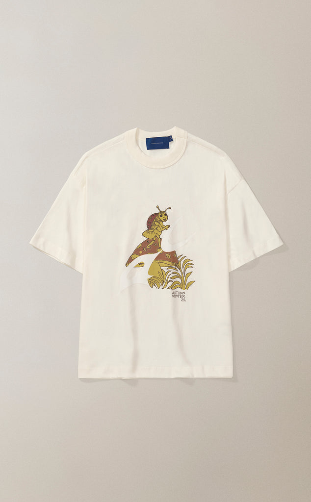 CAMISETA QC JOANINHA BOXY OFF WHITE
